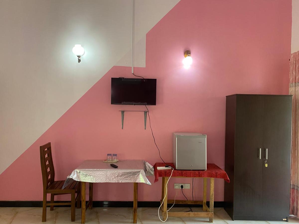 Island Breeze Inn Nilaveli Bagian luar foto