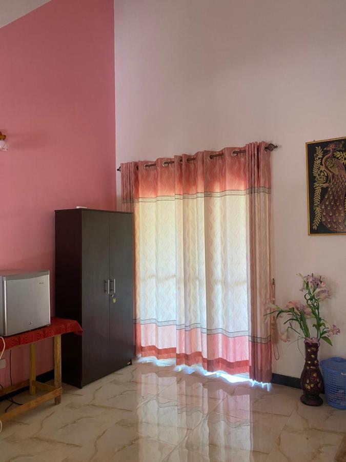 Island Breeze Inn Nilaveli Bagian luar foto