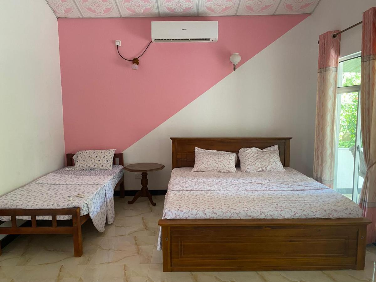 Island Breeze Inn Nilaveli Bagian luar foto