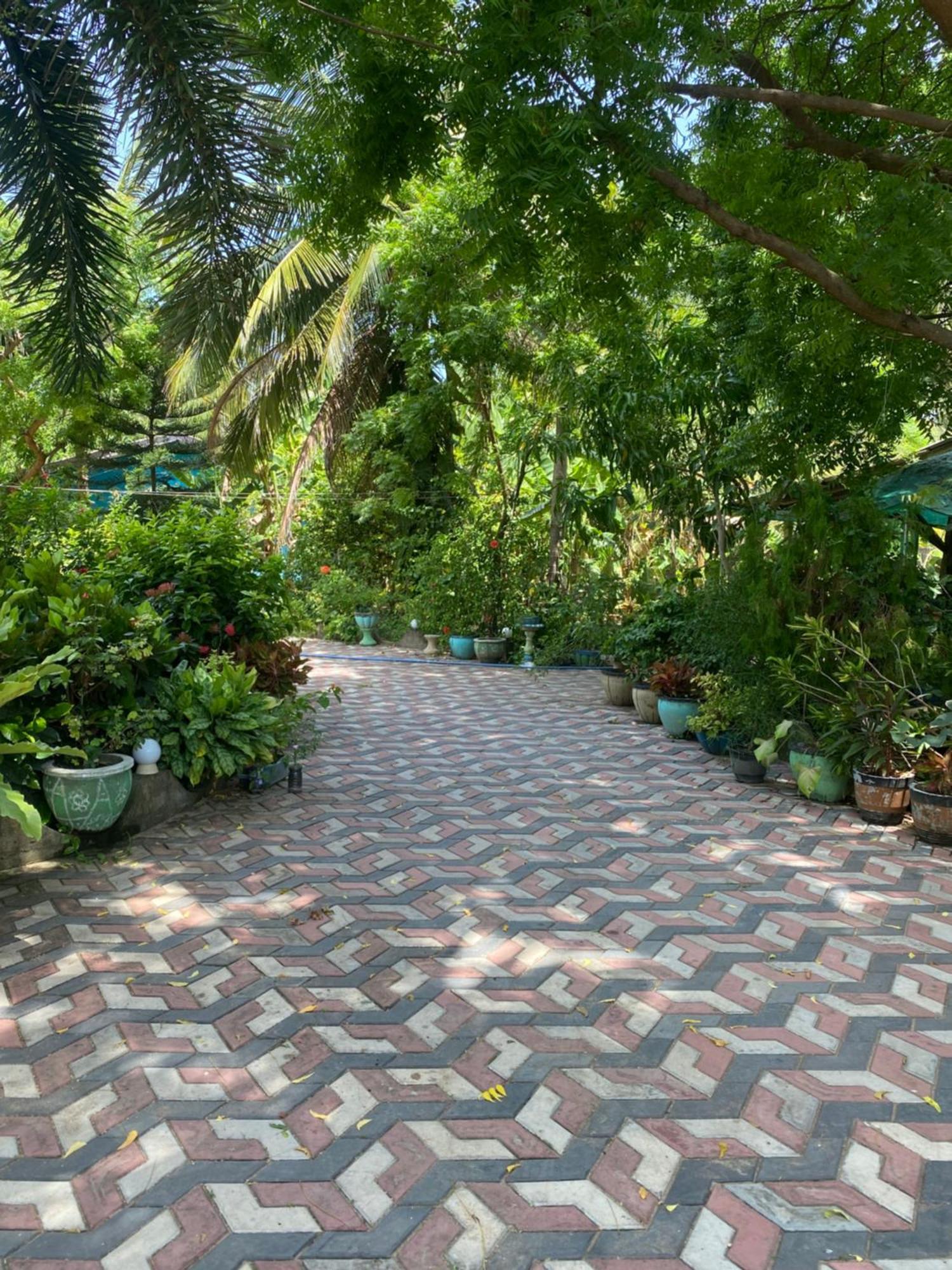 Island Breeze Inn Nilaveli Bagian luar foto